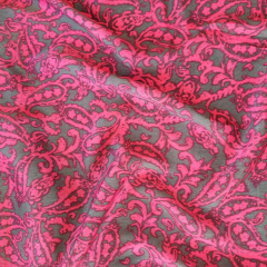 Blusenstoff Satin Velvet Paisley, rot taupe