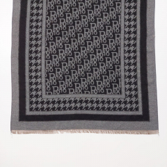 Schal Hahnentrittmuster grafisches Muster schwarz grau